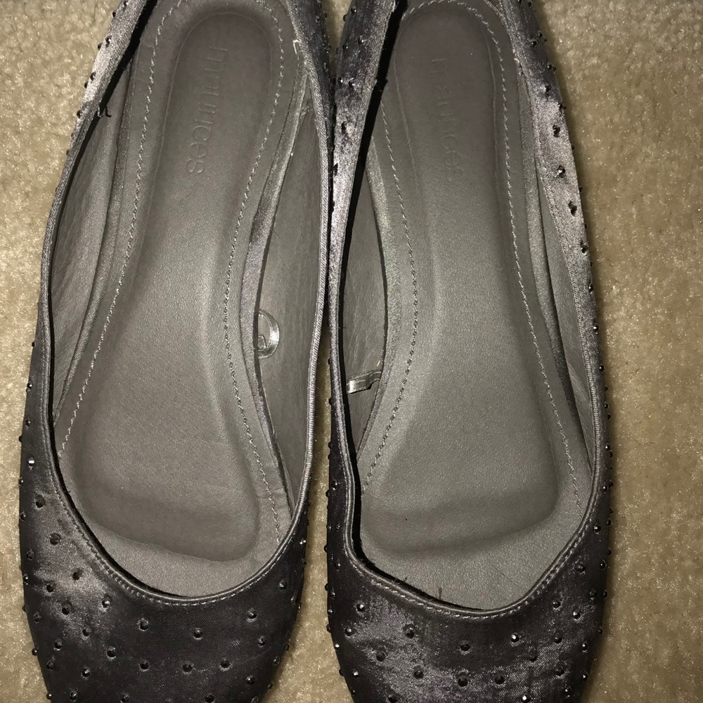 Flats - Picture 2 of 4